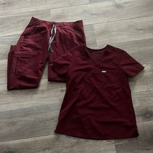 FIGS Scrubs Set Burgundy